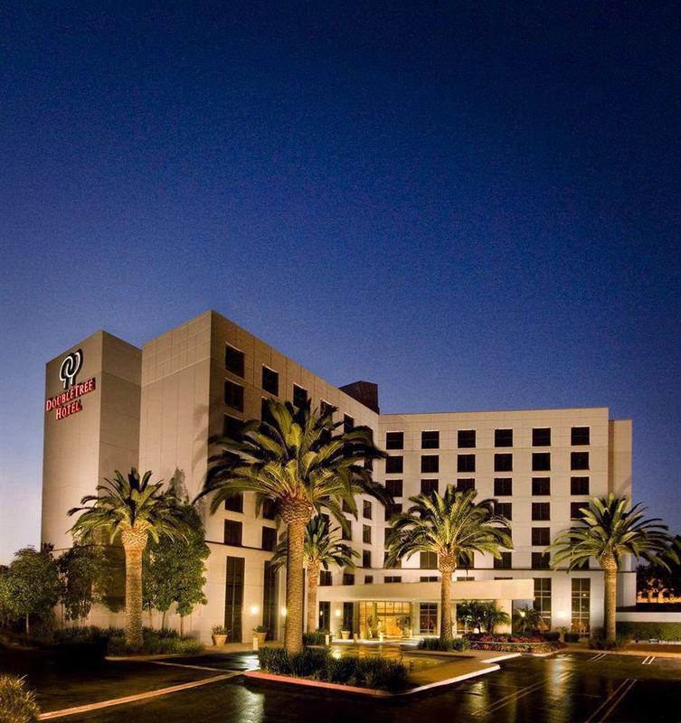 Doubletree By Hilton Irvine Spectrum Hotel Exterior photo